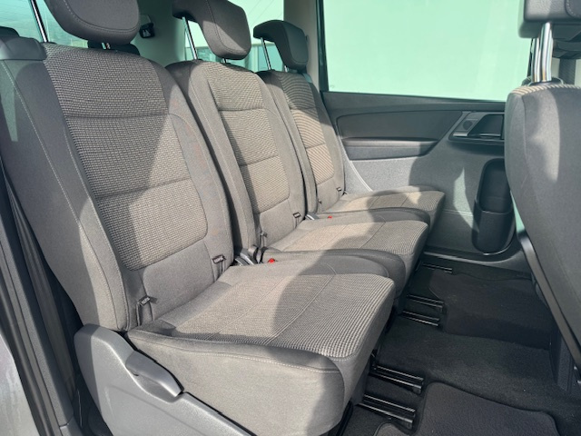 Volkswagen Sharan 2.0 TDI 4MOTION 7miest - 14