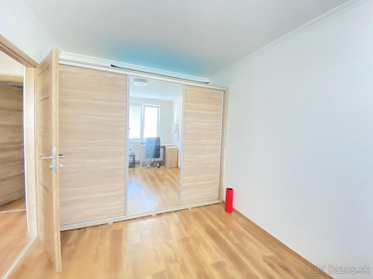 NA PREDAJ kompletne zariadený 3 izbový by po rekonštrukcii - 14