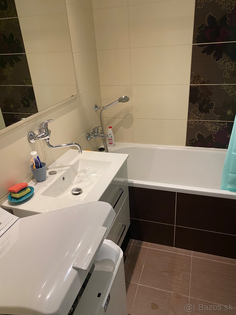 Prenájom samostatnej izby v byte v Lučenci - 14