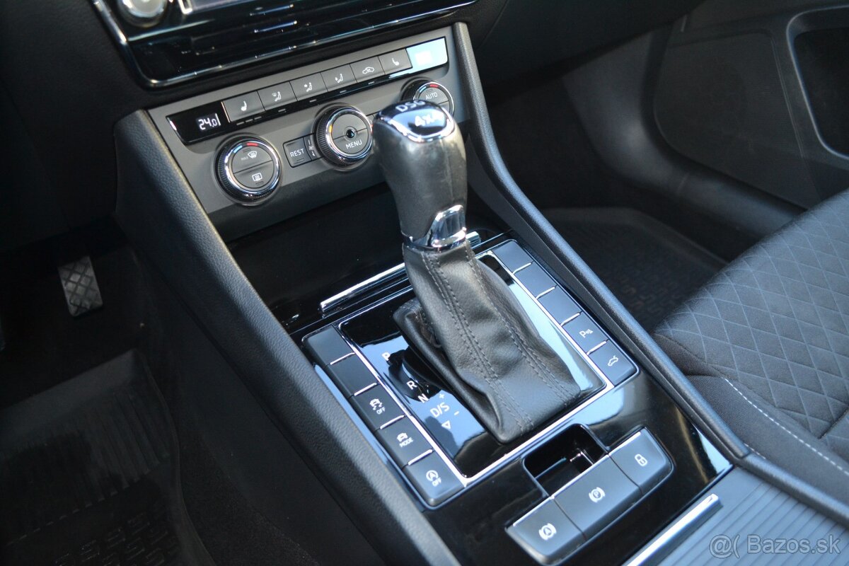 Škoda Superb 2.0 TDi Style 4x4 DSG - 14