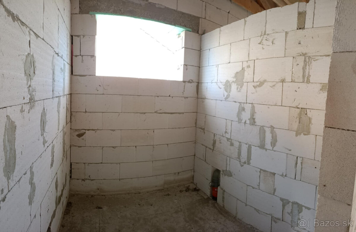 Predáme 2-izbový RD v Dolnom Štáli - Je potrebné dokončiť - 14