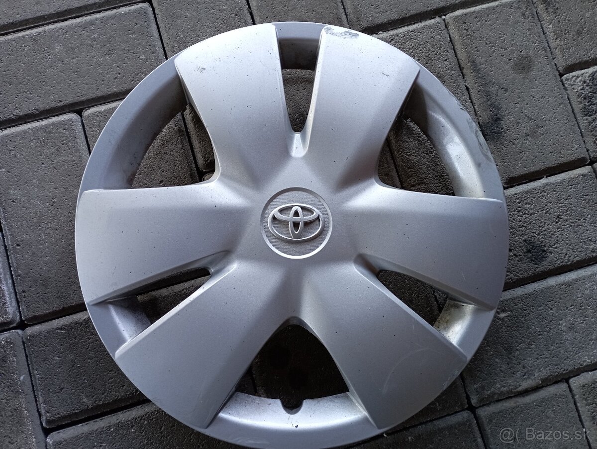 1ks puklica VW 14", Toyota 14", Skoda 15", Honda 14" - 14