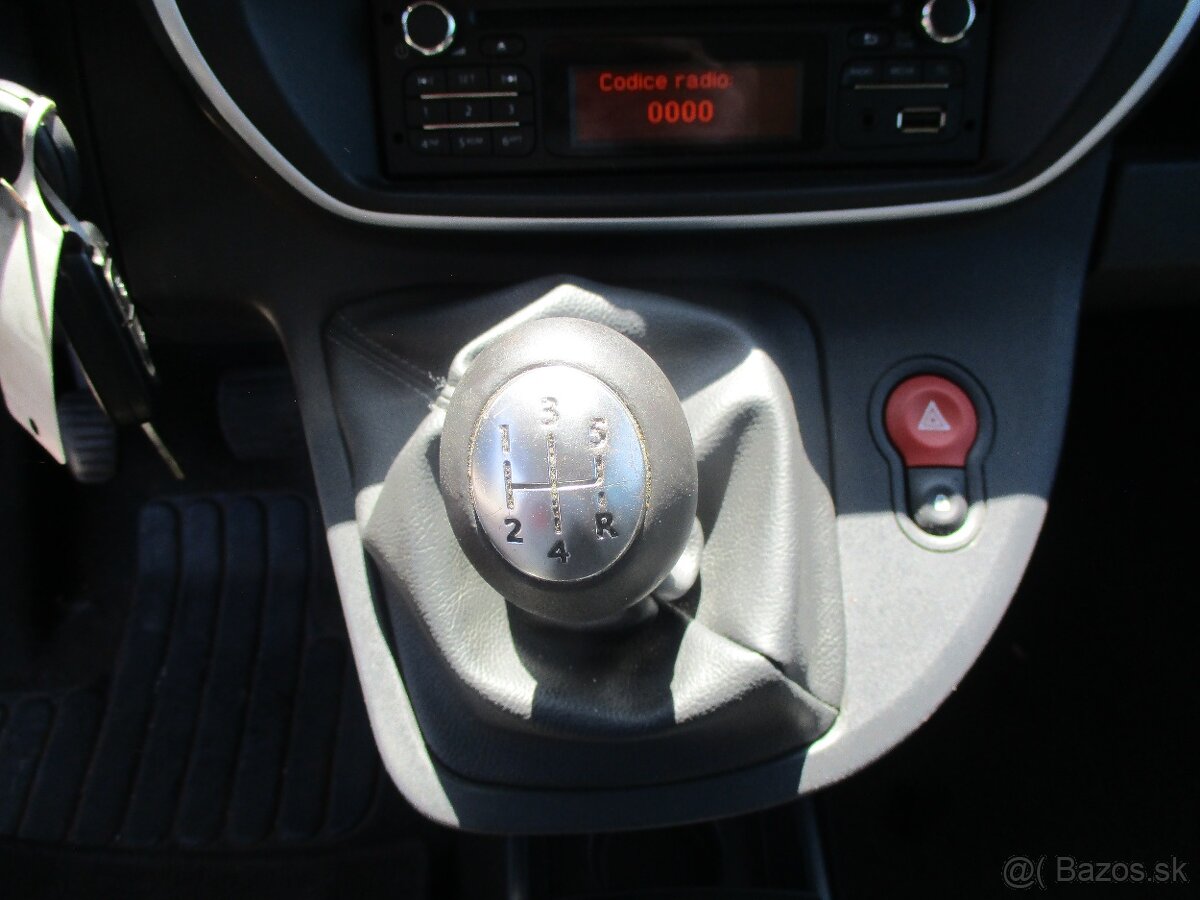 RENAULT KANGOO 1,5DCi 66KW KLIMA BEZ KOROZE 2015 - 14