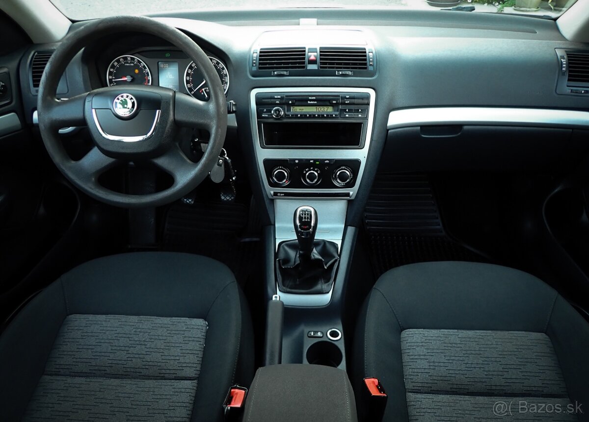 ŠKODA OCTAVIA COMBI 1.6TDI 4x4 2013 KLIMA, STK, ŠPZ - 14