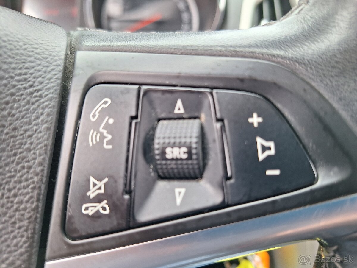 Opel Astra Sport 1,7 CDTi - nová TK, EK - 14