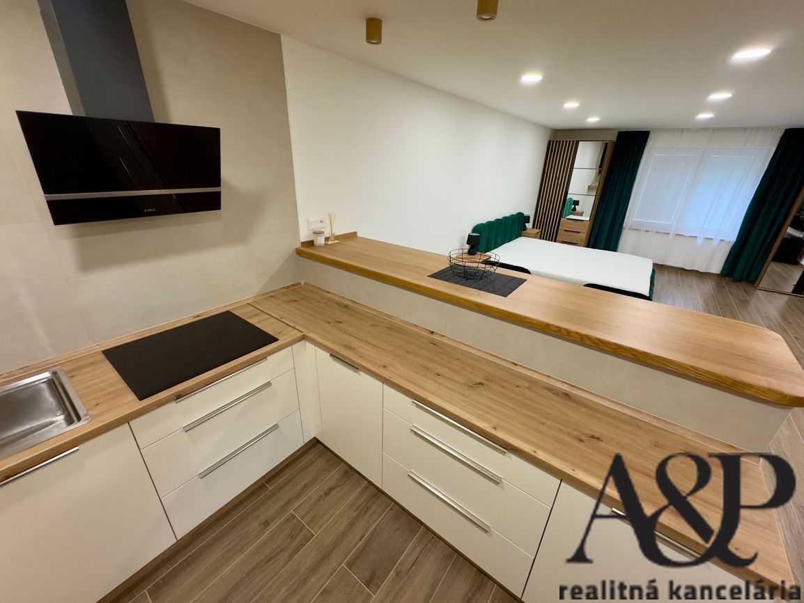 NA PRENÁJOM REKONŠTRUOVANÁ ČASŤ DOMU, BRESTOVEC, okr. MYJAVA - 14