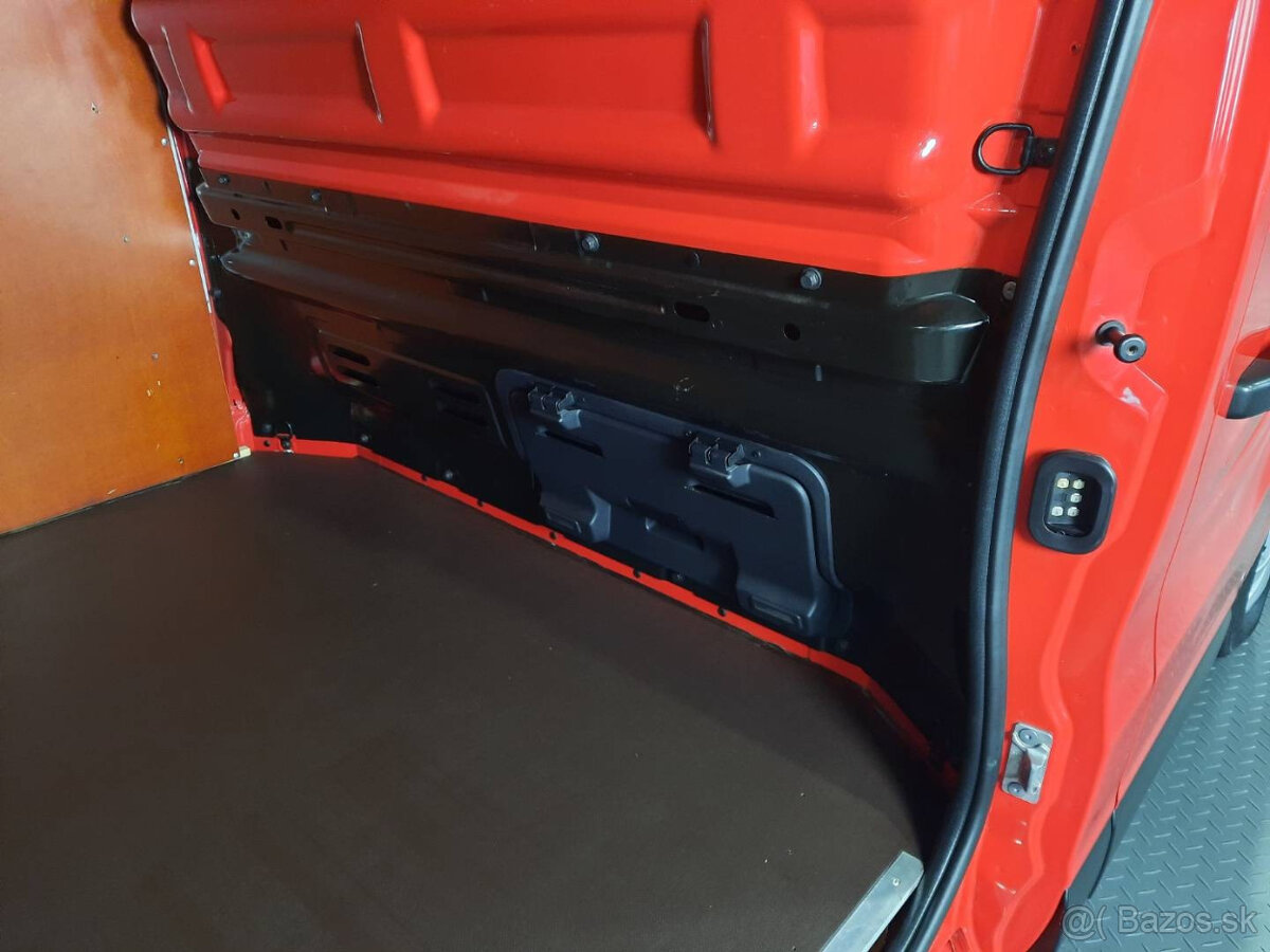 Renault Trafic 1,6 DCi - H2 zvýšený - Len 6000 km - 14