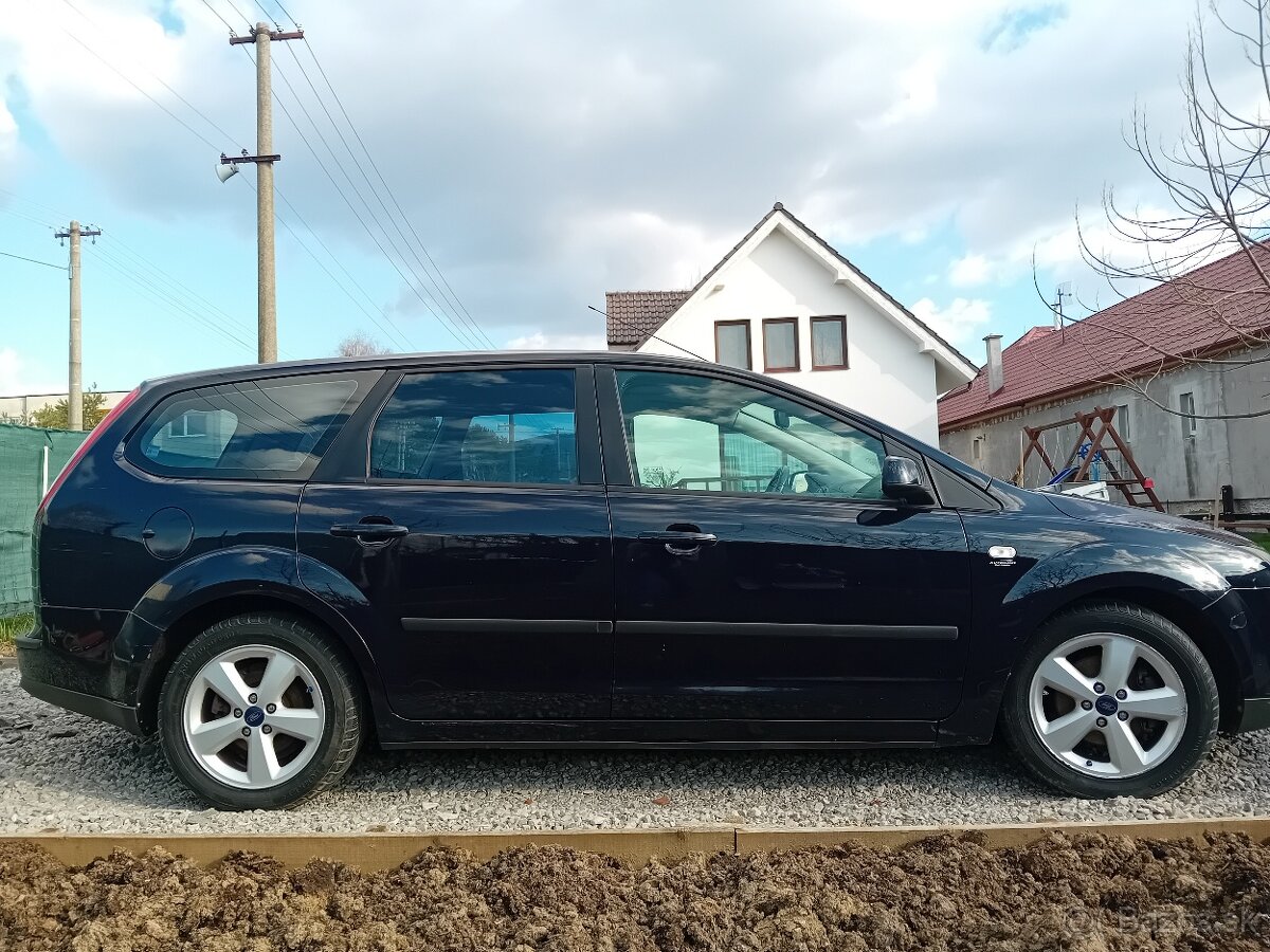 Ford Focus Combi 2006 - 14