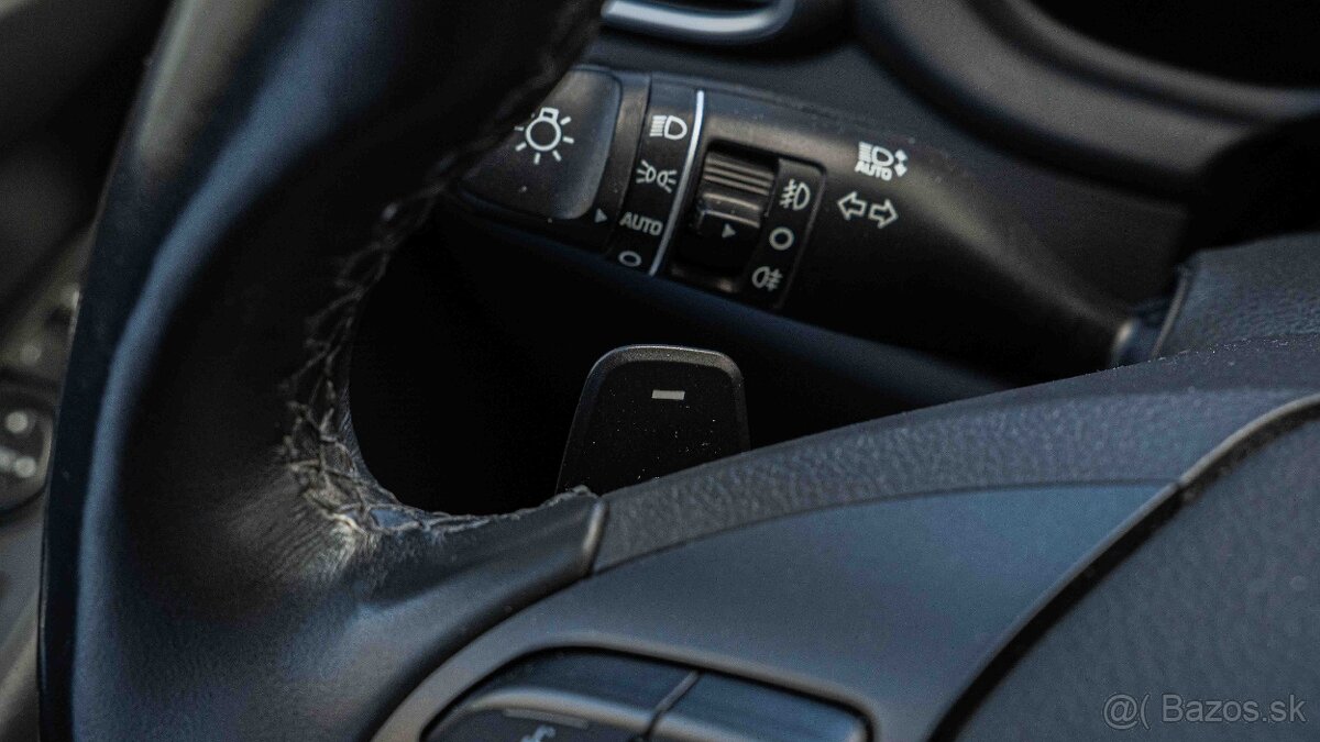 Hyundai i30 CW 1.6 CRDi Classic DTC - 14