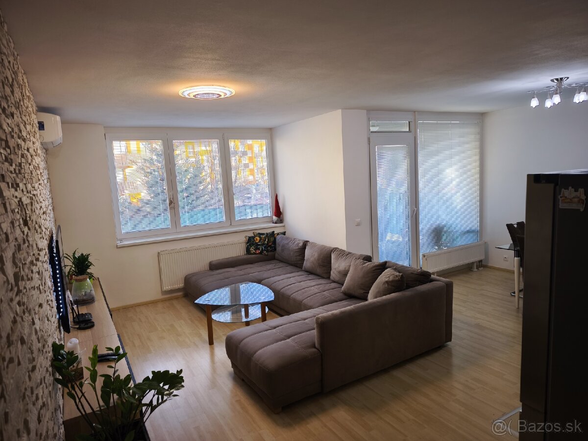 Prenajmem 3izb byt plus parking na opletolovej ulici - 14