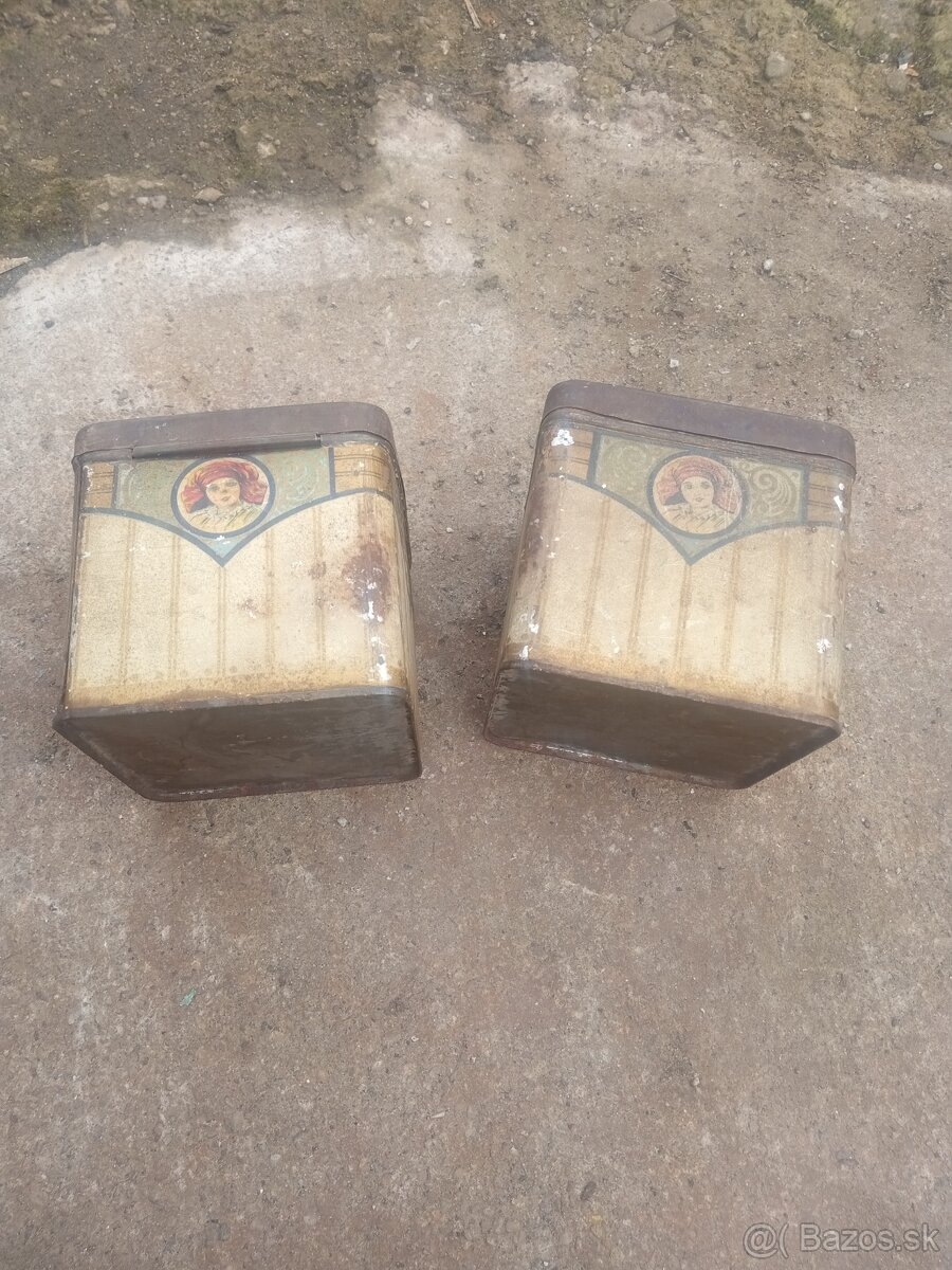 Odznaky popolníky plechové krabice - 14