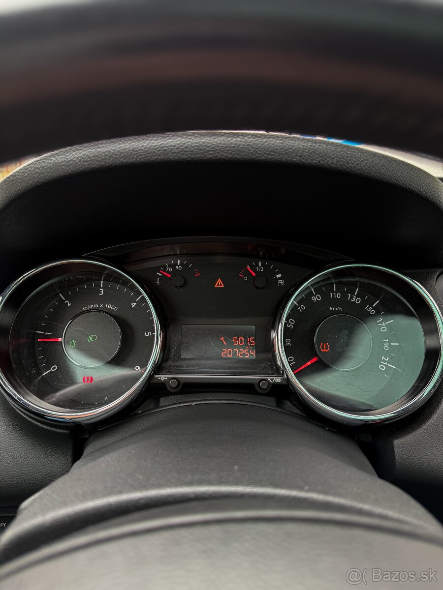 Peugeot 5008 2.0 HDi 150 - 14