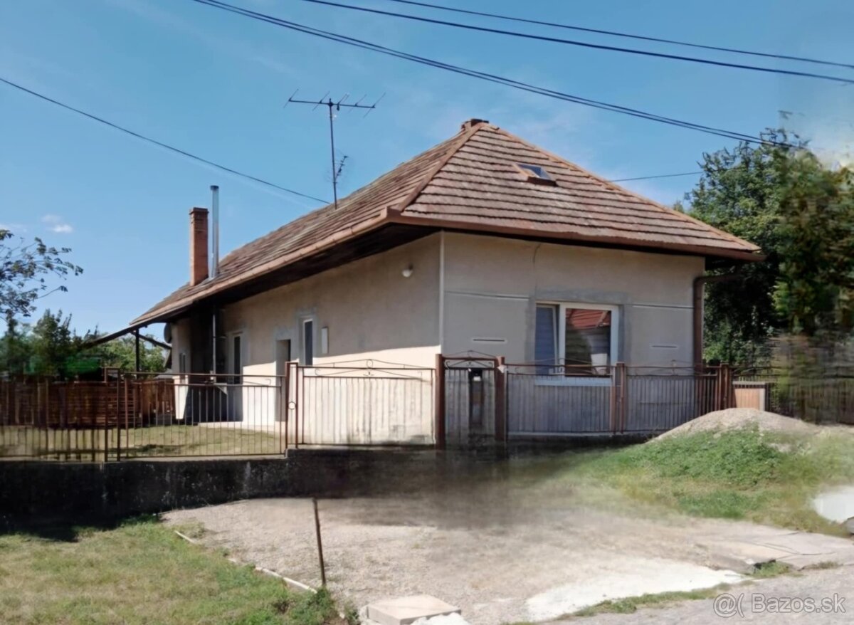 Zrekonštruovaný,zariadený dom pripravený na nasťahovanie - 14