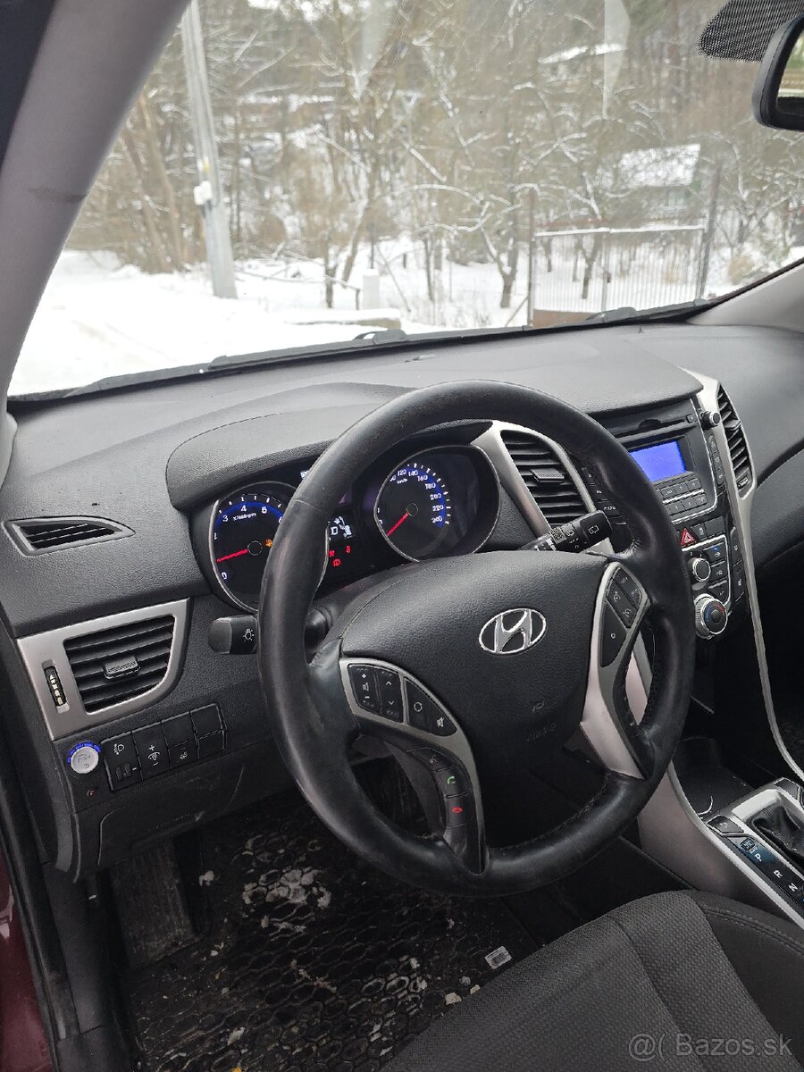 Hyundai i30 Automat, sw combi LPG - 14