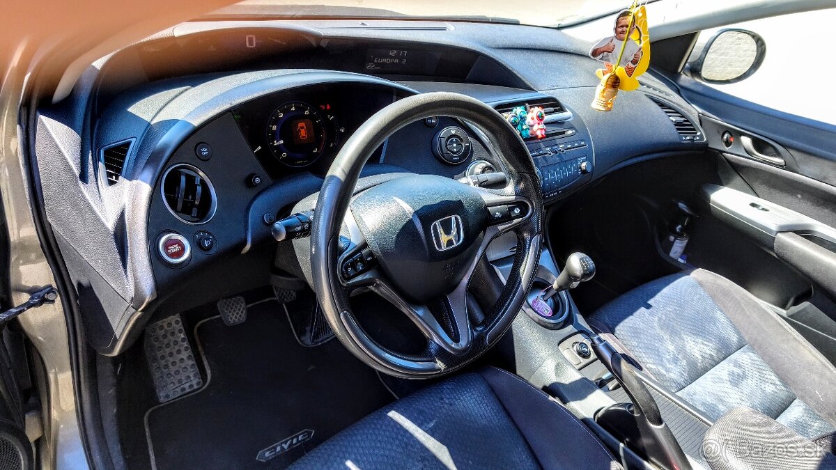 Honda Civic 8g 1.4 73kw - 14