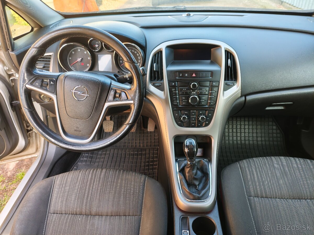 Opel Astra J Sport Tourer 1.7 CDTI 92kW - 14