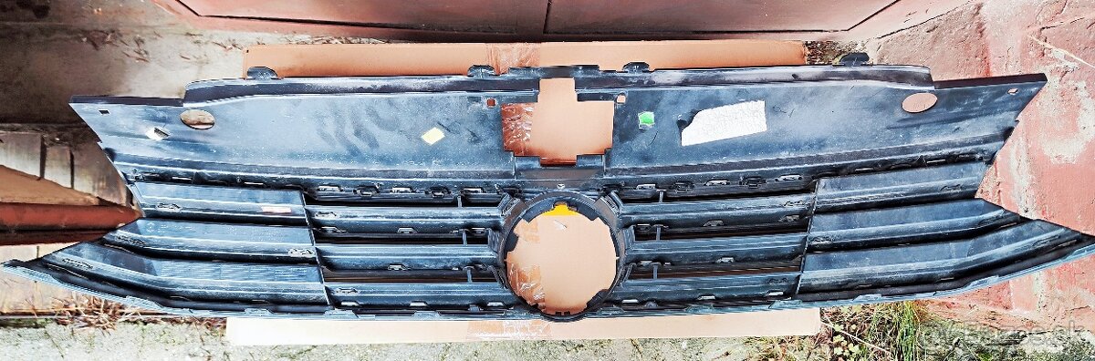 VW Passat B8 – 2ks gril, jeden spravíš pekný - 14