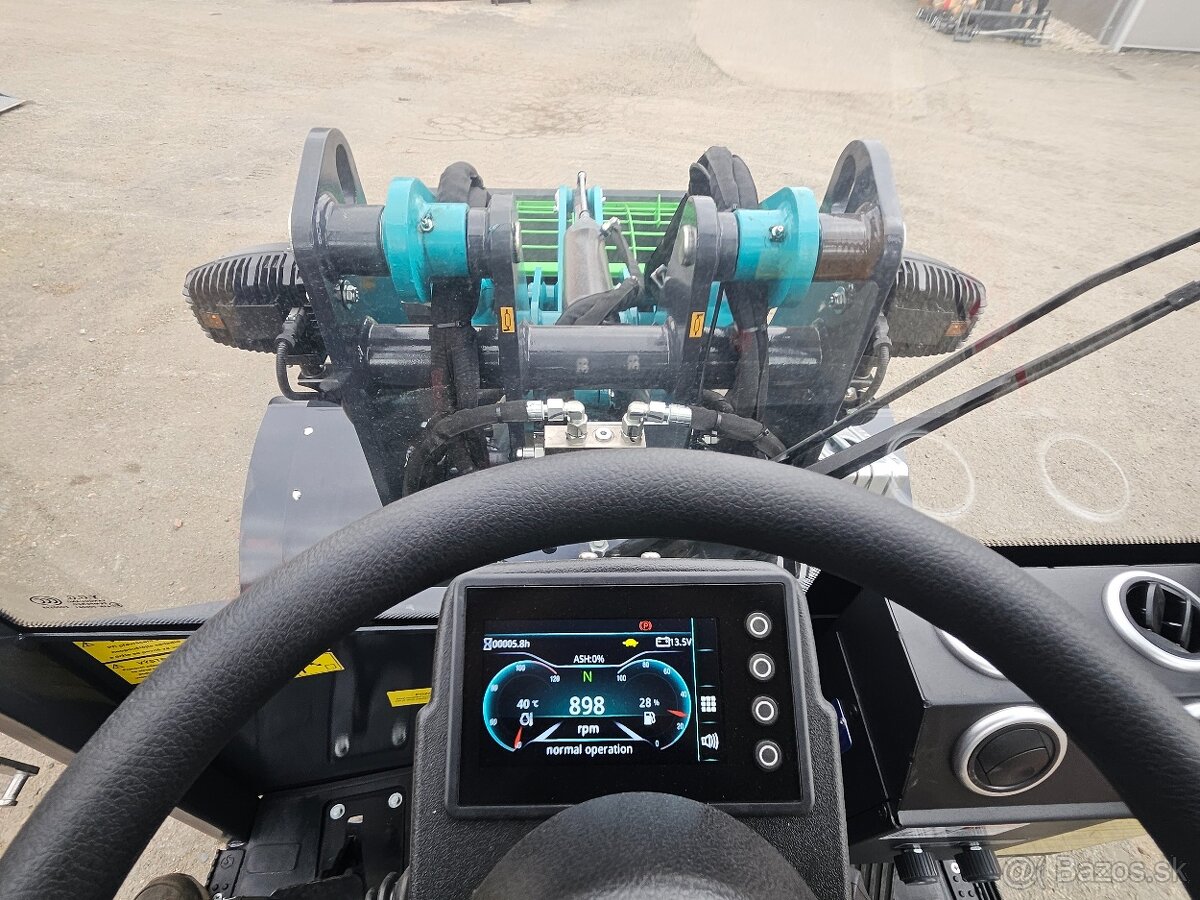 nakladač, kloubák, motor 50 Hp Kubota, 4 válce, - 14