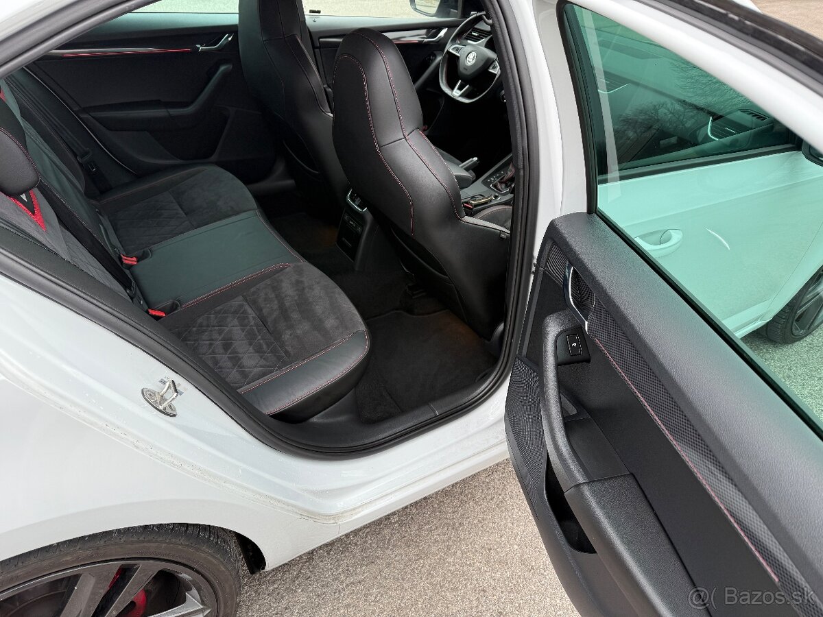 Octavia RS sedan tdi 4X4 - 14