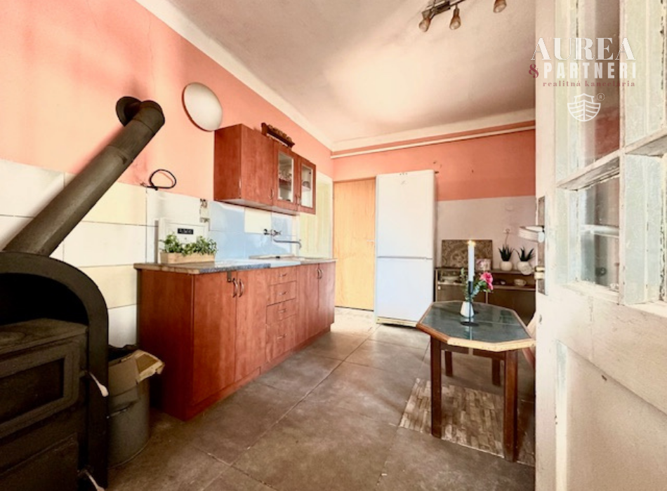 PREDAJ 4-IZB vidiecky rodinný dom Bruty, pri Štúrove-1732m2 - 14