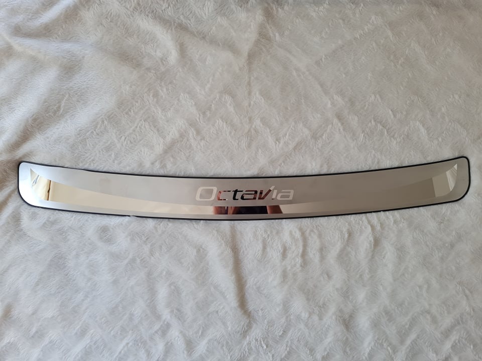 Lišta na kufor naraznik pre ŠKODA / VW - 14