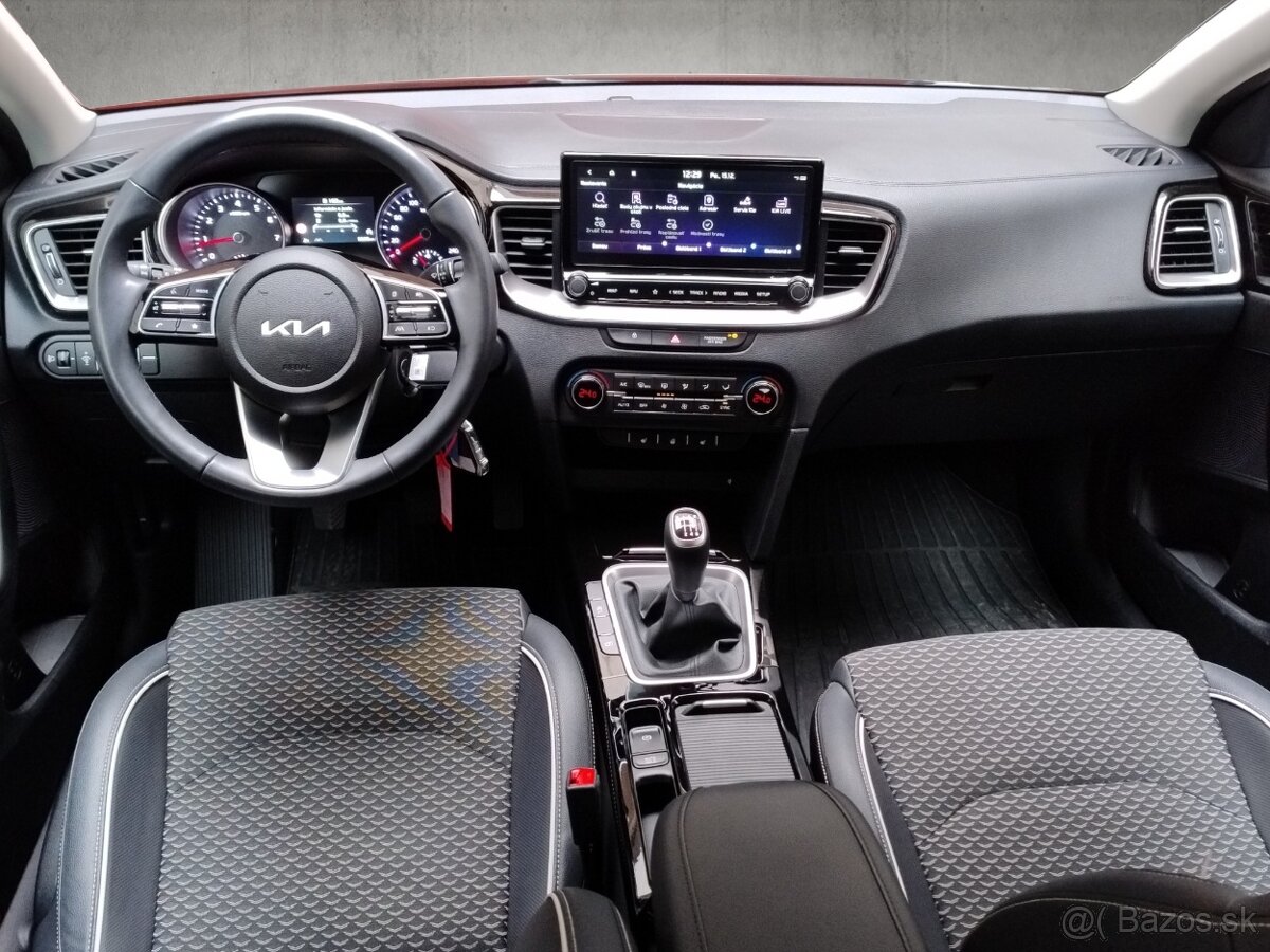 Predám KIA XCEED 1.5 T-GDi M6 GOLD - 14