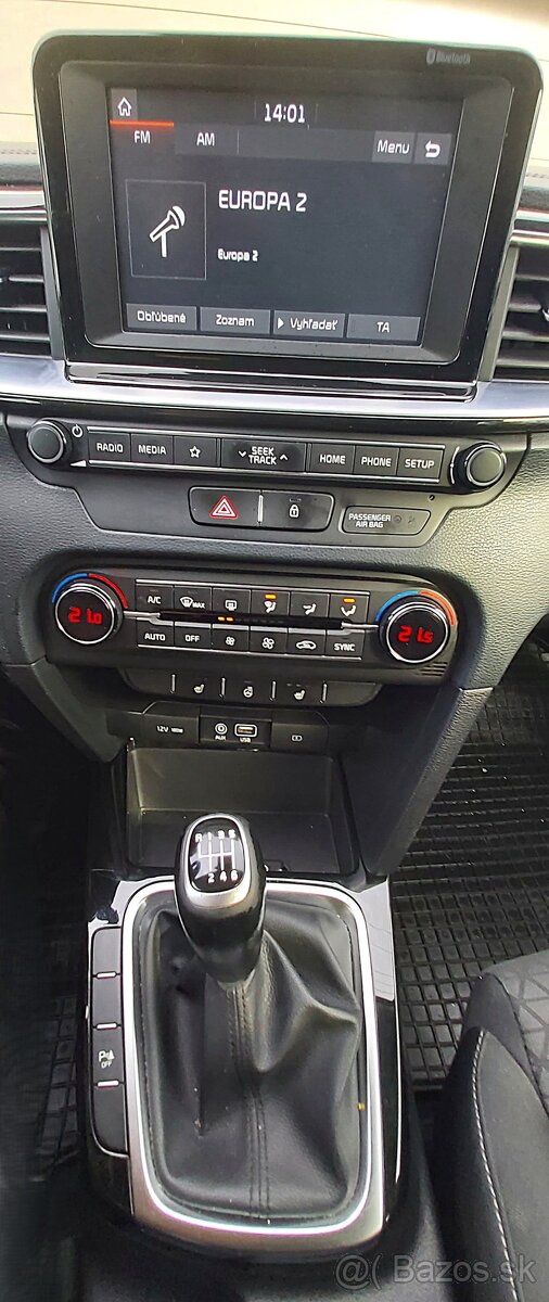 Kia Ceed kombi, benzín , Nebúrané , Fabrická záruk - 14