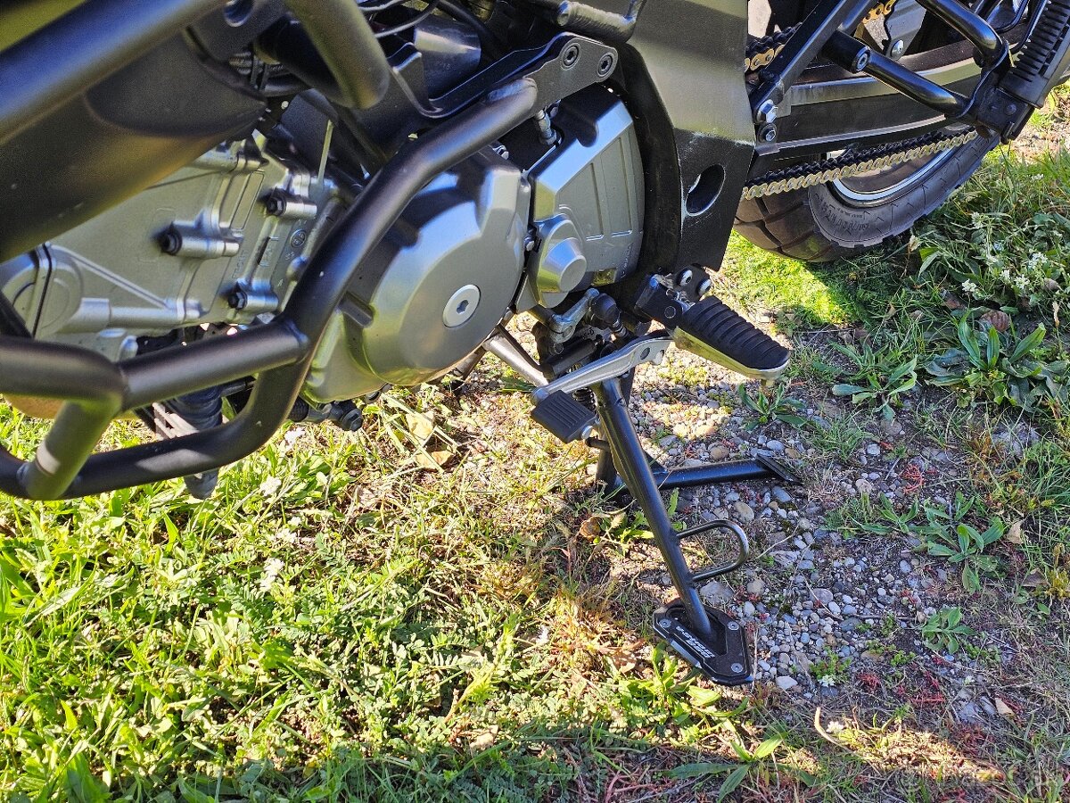 Predám Suzuki DL650 V Strom 2008 - 14