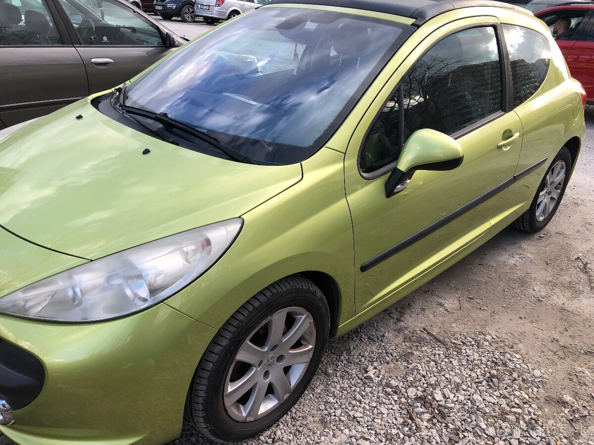 Peugeot 207 - 14