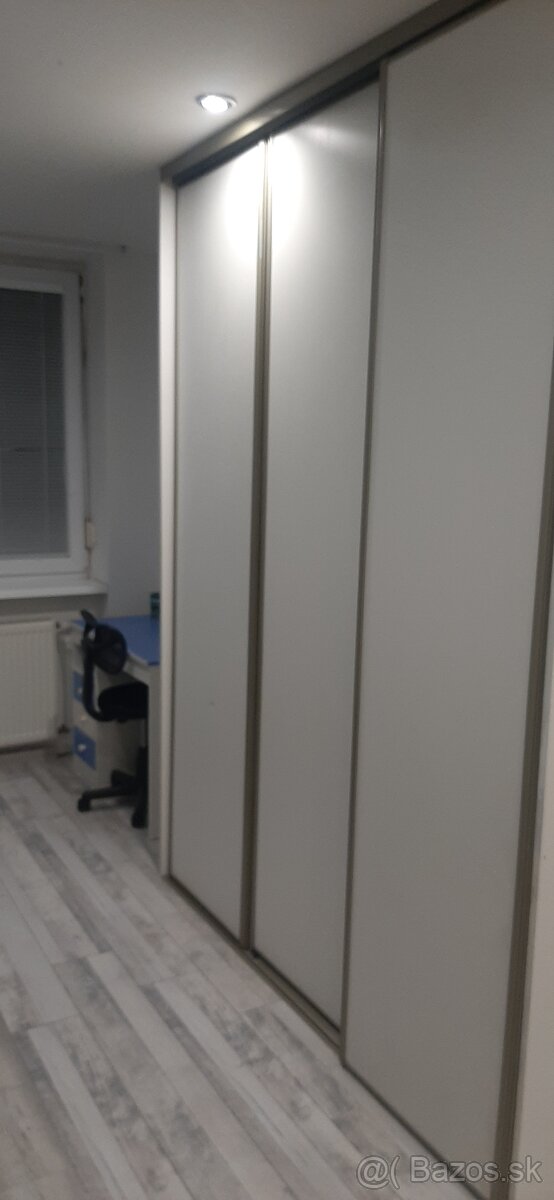 Prenájom 3 izbového bytu na Palárikovej ulici v blízkom cen - 14