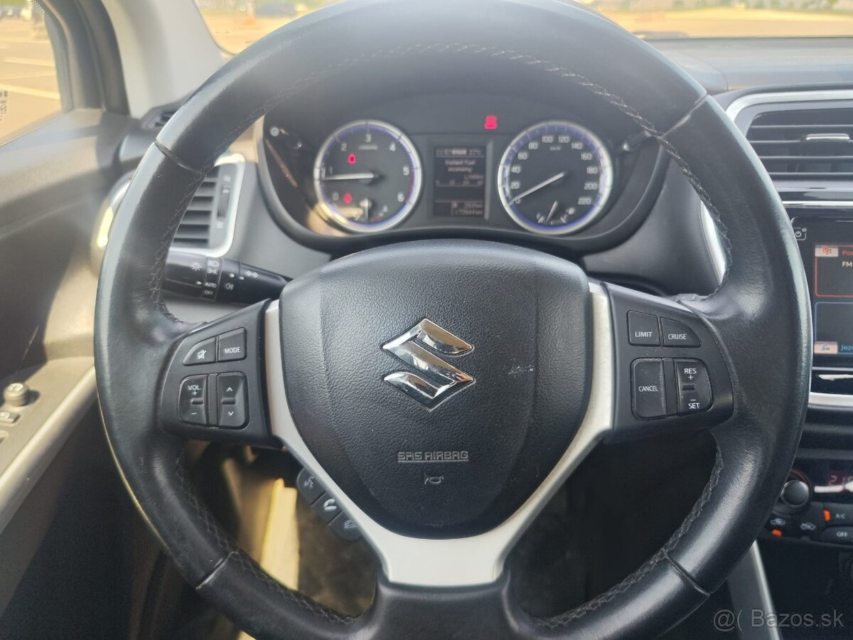 Suzuki SX4 S-CROSS 1,6 diesel 4x4 rok 2017 - 14