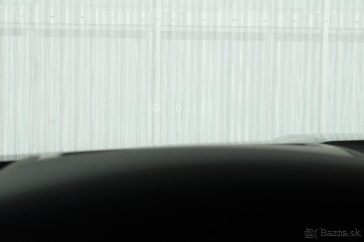 Jaguar XE 2.0D I4 R-Dyn SE AWD AT - 14