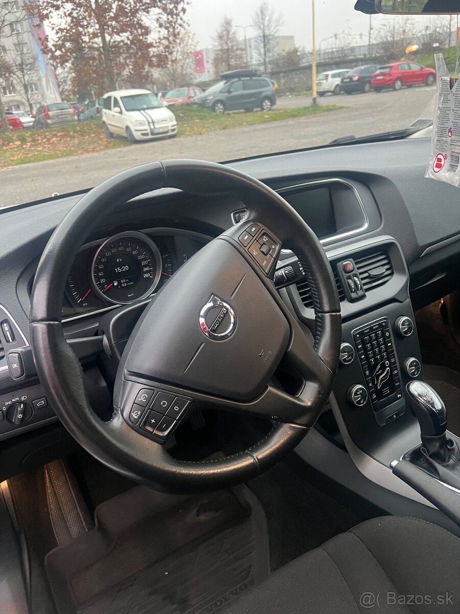 Predám Volvo v40 ročník 2017 - 14