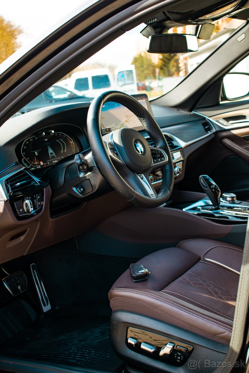 BMW 540i xDrive Sedan (G30) – 11/2022 – MAX VÝBAVA – TOP STA - 14