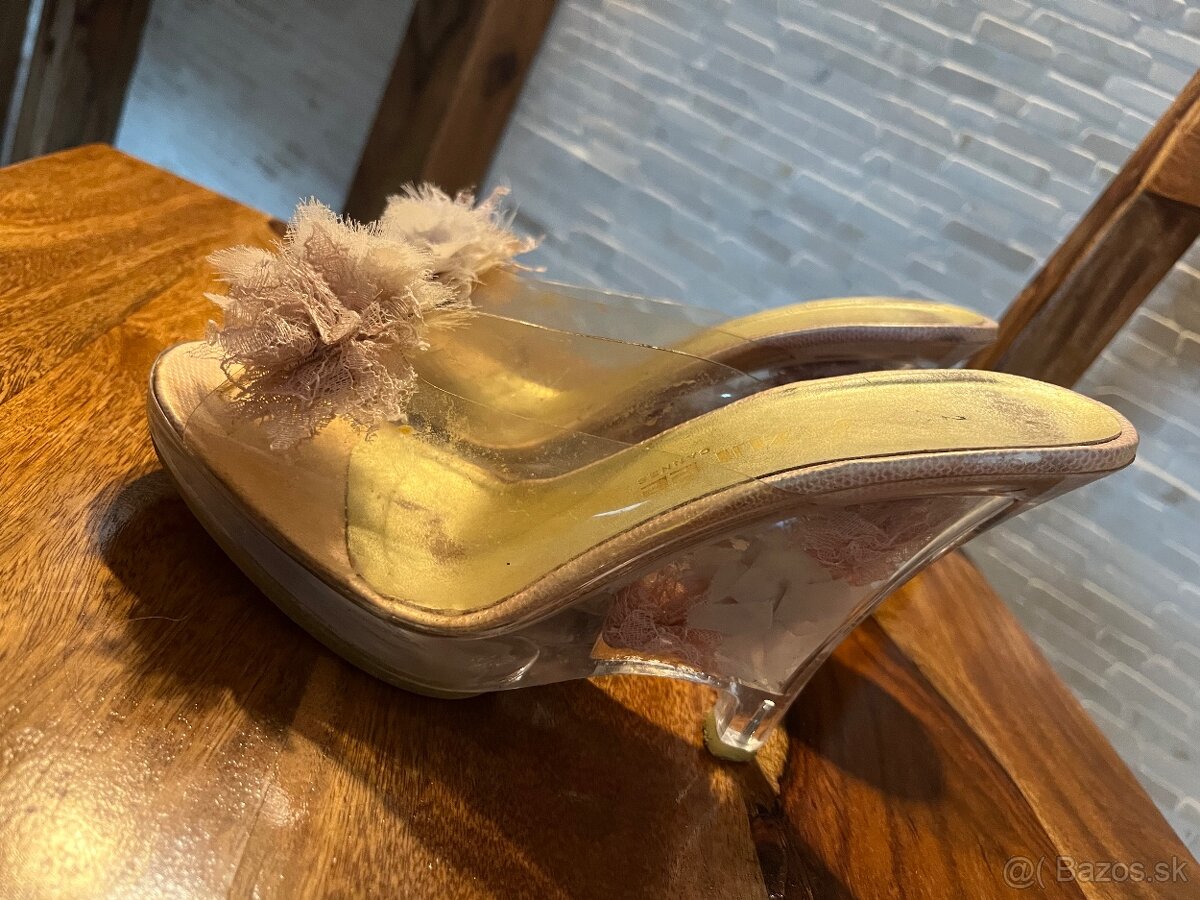 Rozne boty cislo 35 - 14