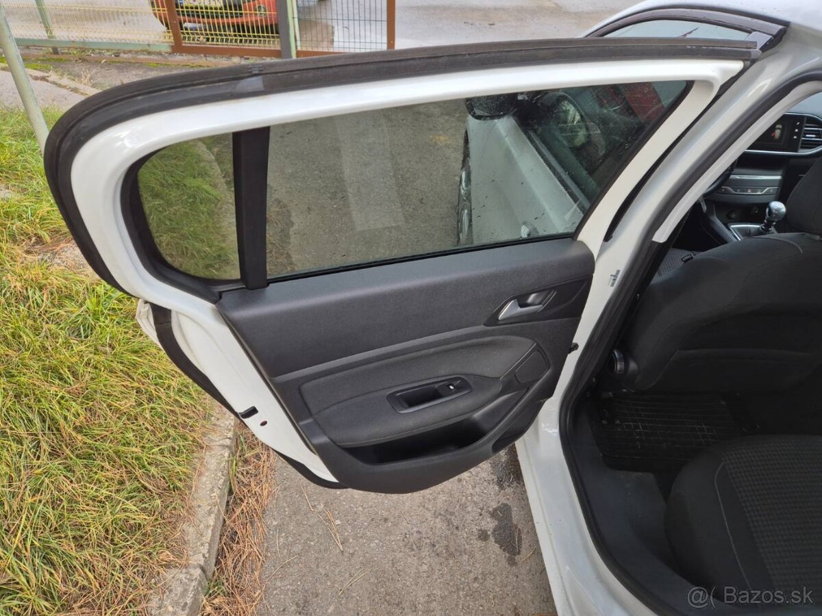 Peugeot 308 1.6 BlueHDi S S Active - 14