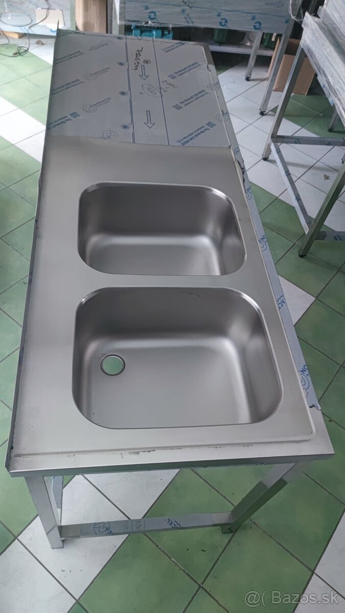 Umývacie gastro stoly, drezy a dvojdrezy s policou - 14