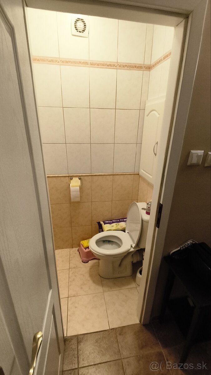 Predam 3 izbový byt (revolučná štvrt) - 14