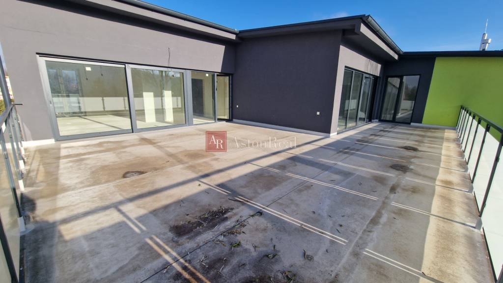 Novostavba- 3izbovy byt s balkónom a obrovskou terasou 180m - 14