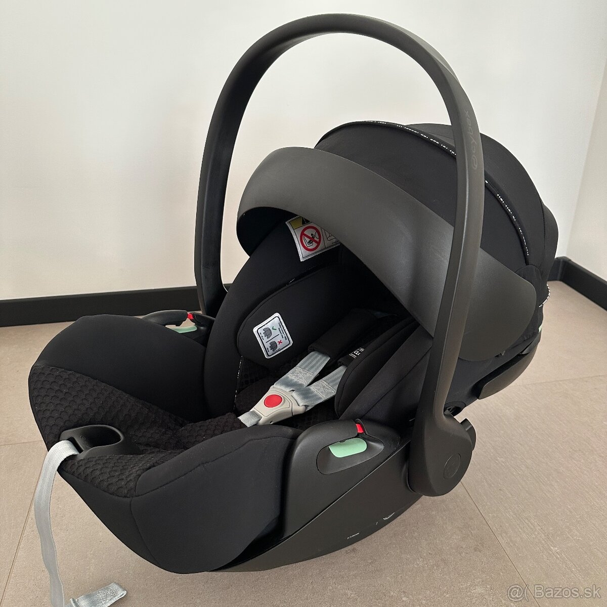 CYBEX Cloud T i-Size Urban Mobility Black - 14