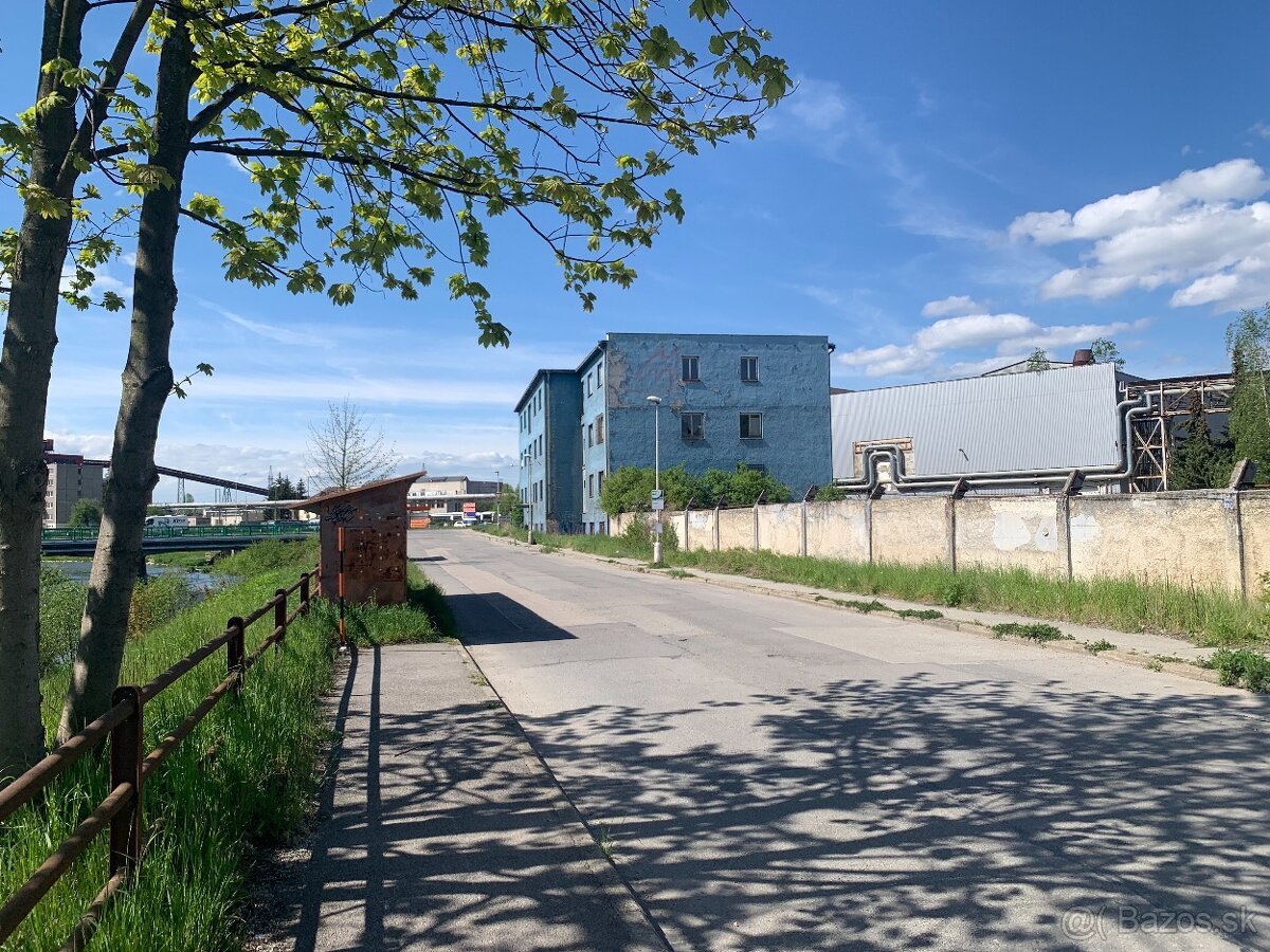 Administratívna budova MT, pozemok 2829 m2.. - 14