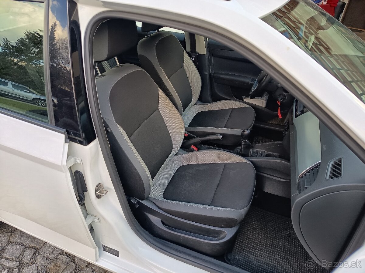 ŠKODA FABIA 1,2 TSI 66kW COMBI - 14