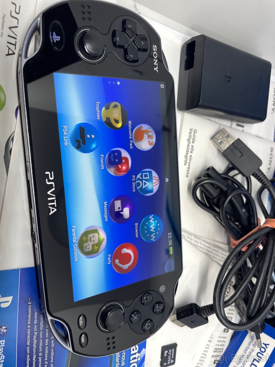 PS VITA PCH-1004 OLED +8GB - 14