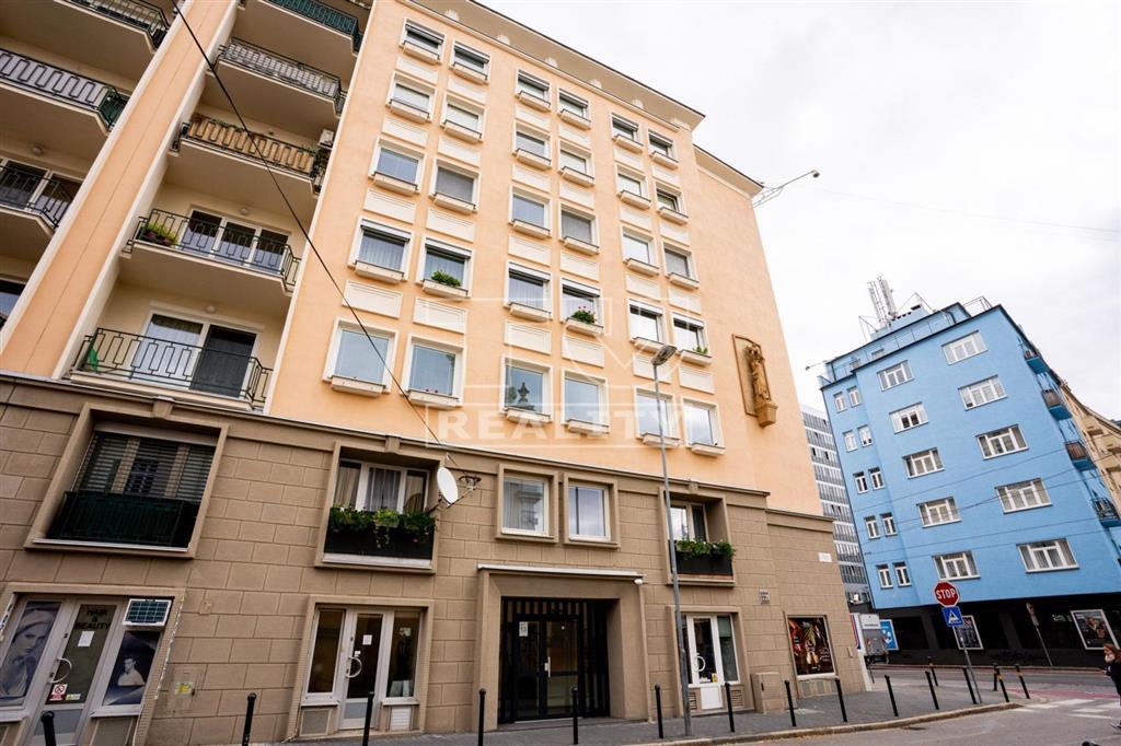 Predaj 2.izbového bytu v centre Bratislavy,62m2 s balkón - 14