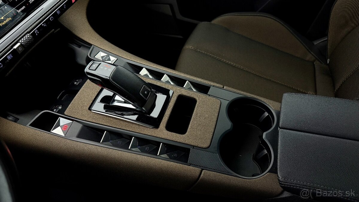 DS 7 CROSSBACK 1.6i PureTech 133kW A/T8 - 14