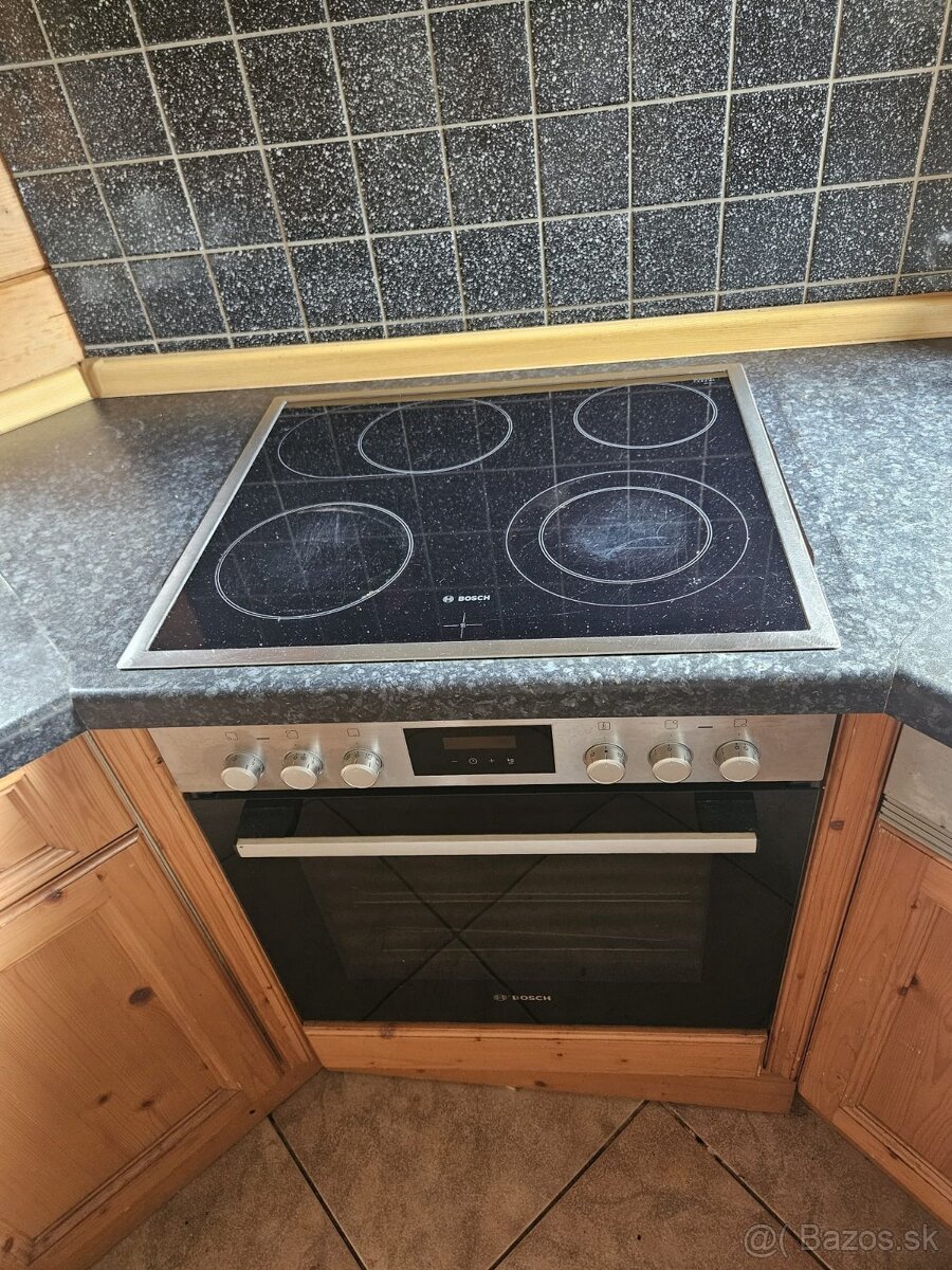 Masívna kuchynská linka z Nemecka so spotrebičmi - 14