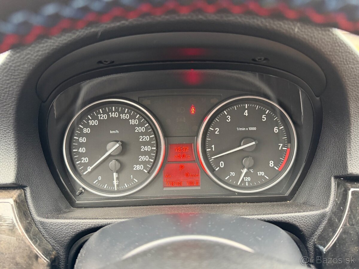 BMW Rad 3 Touring 335i xDrive A/T - 14