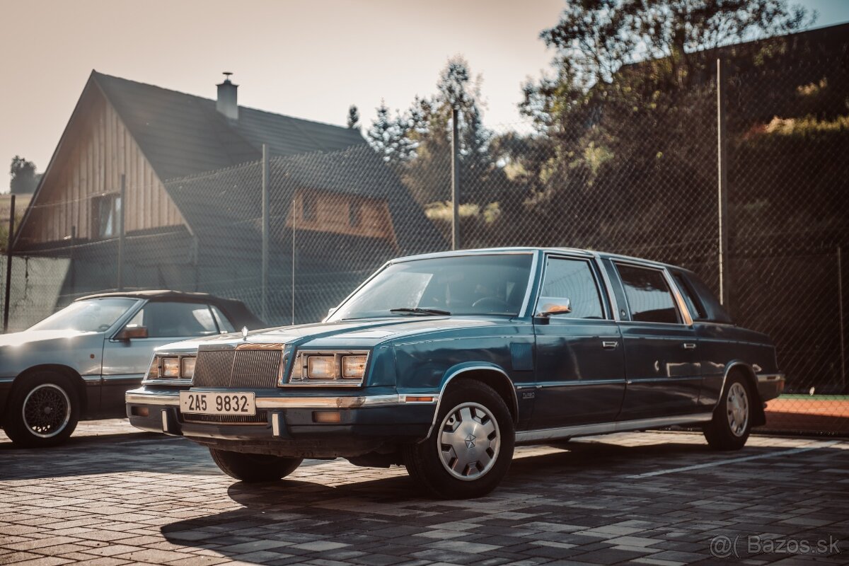 Chrysler Lebaron Executive Stretch limo - 14