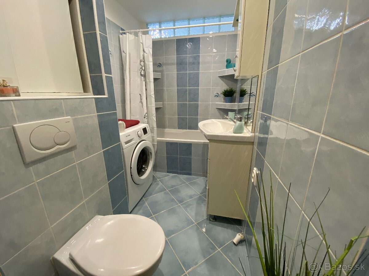 Dvojizbový byt s balkónom vo Zvolene na prenájom - 14