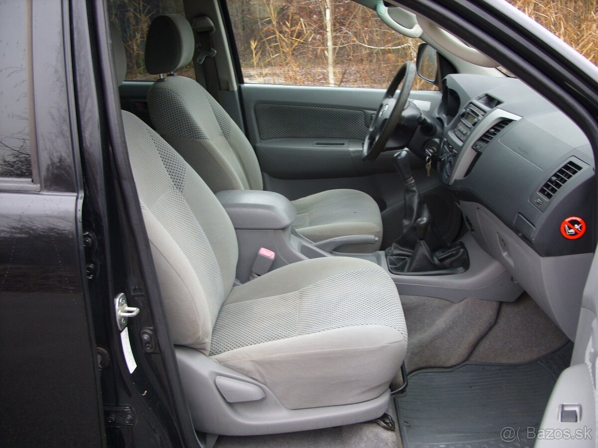 Toyota Hilux 2,5 D-4D 4x4 Zadná Uzávierka - 14